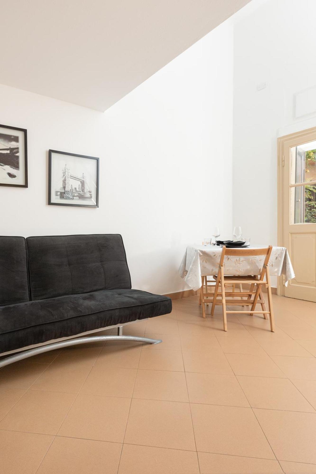Cream Little Apartment - M1 - City Center Milão Exterior foto